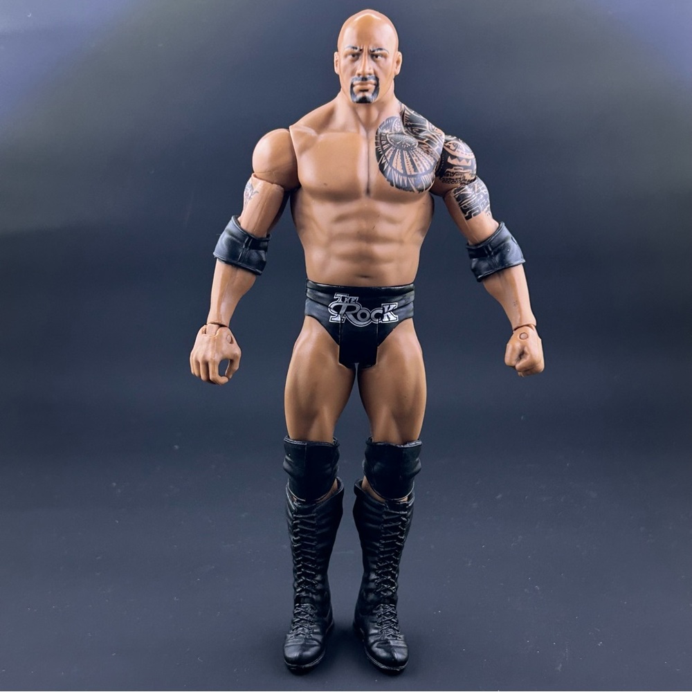 Mattel WWE Basic The Rock Wrestling Action Figure 2012 Wrestlemania Ring